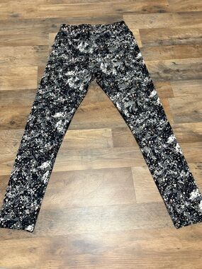 Runway Ready Activewear Leggings – Women’s Medium